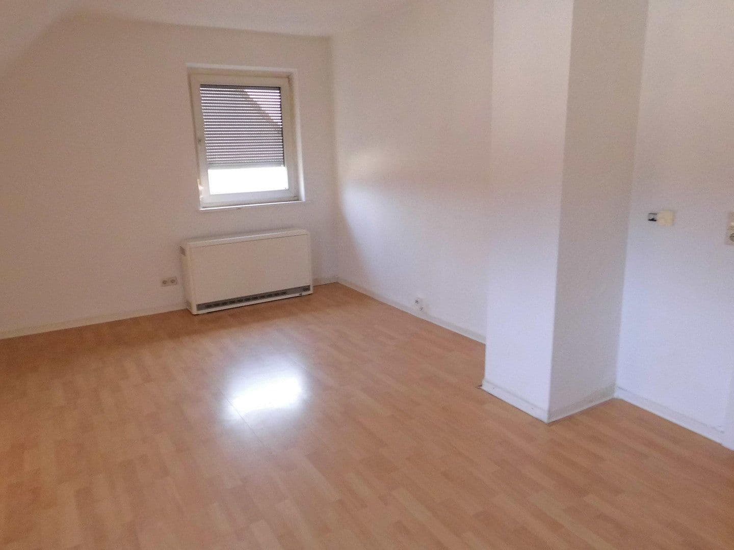 Prenájom bytu 2-izbový 45 m², Stuttgart, Bádensko-Wurttembersko Prenájom bytu 2-izbový 45 m², Stuttgart, Bádensko-Wurttembersko