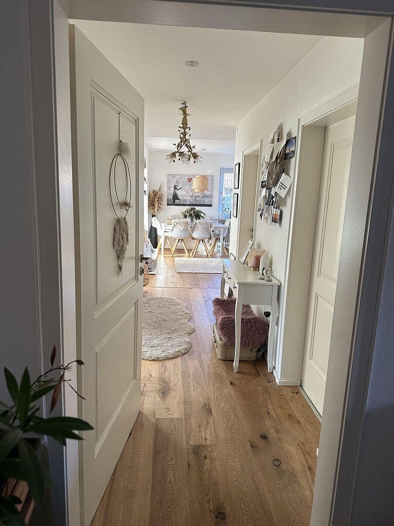Predaj domu 240 m², pozemok 1.700 m², Aindling, Bavorsko Predaj domu 240 m², pozemok 1.700 m², Aindling, Bavorsko