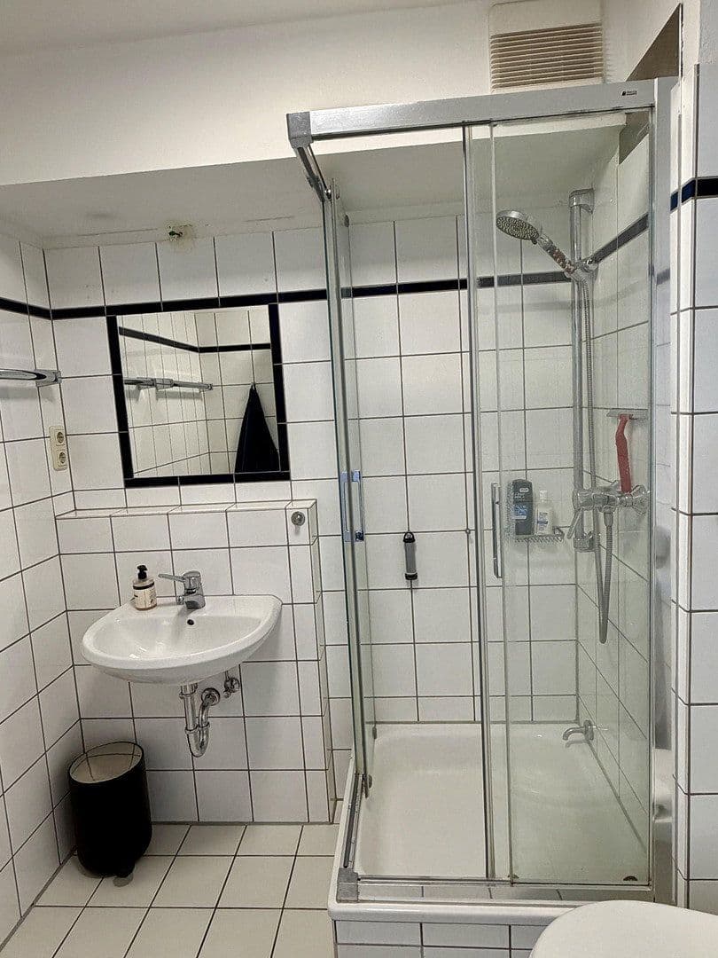 Predaj bytu 1-izbový 33 m², Rosmarinstr. 22, Düsseldorf, Severné Porýnie - Westfálsko Predaj bytu 1-izbový 33 m², Rosmarinstr. 22, Düsseldorf, Severné Porýnie - Westfálsko