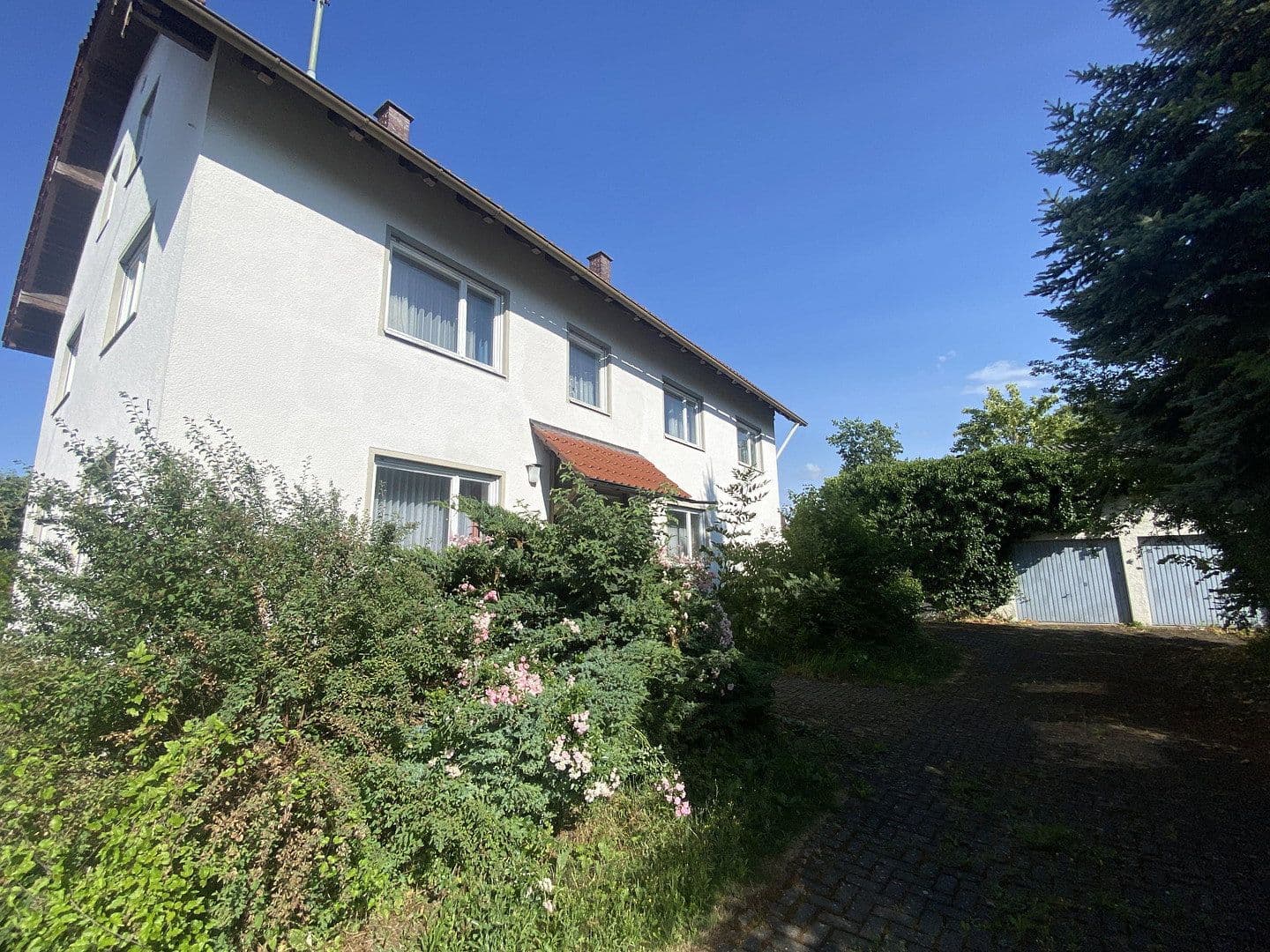 Predaj domu 260 m², pozemok 2.500 m², Kaspar-Fuchs-Straße 1, Dillingen an der Donau, Bavorsko Predaj domu 260 m², pozemok 2.500 m², Kaspar-Fuchs-Straße 1, Dillingen an der Donau, Bavorsko