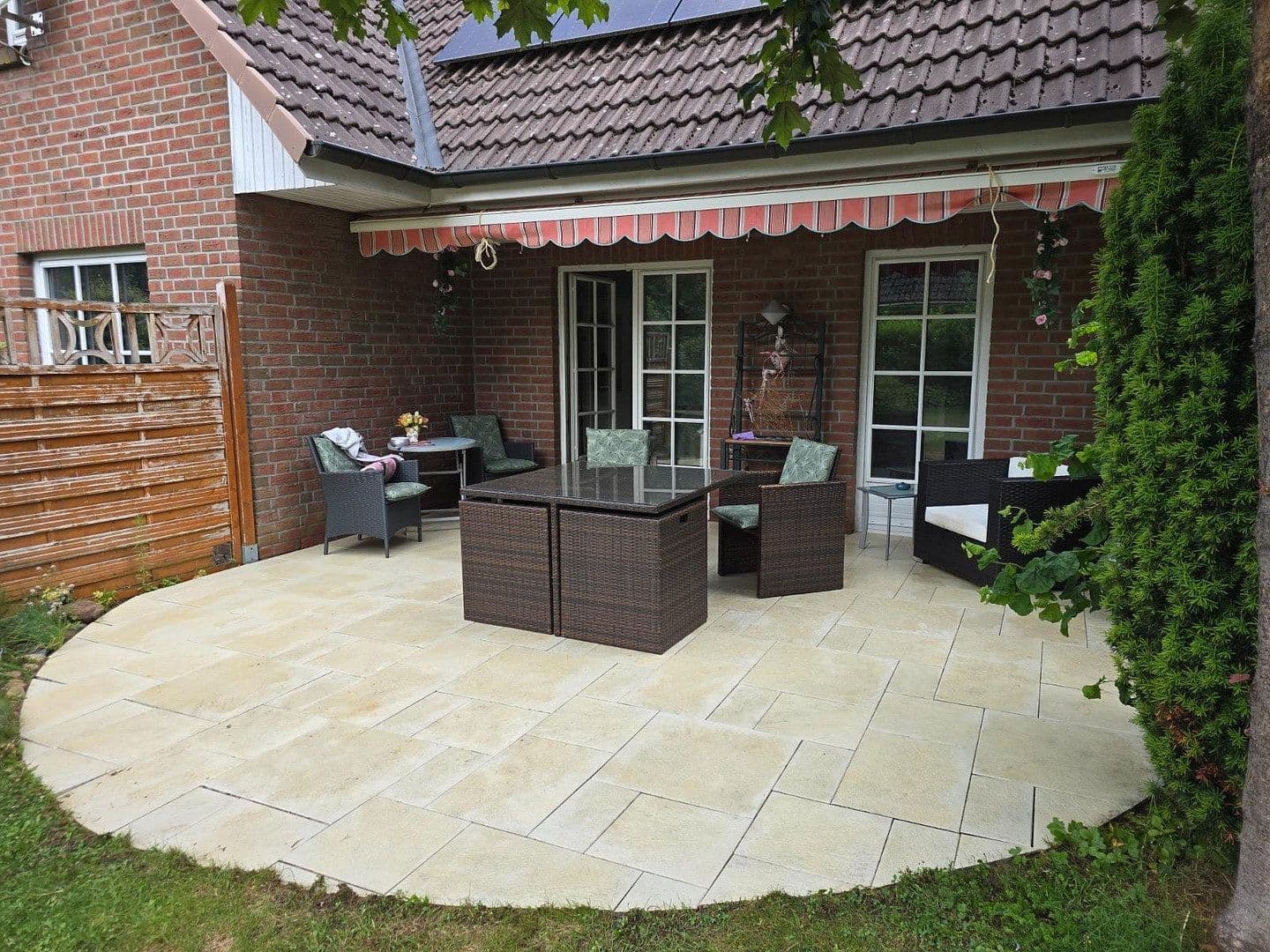 Predaj domu 282 m², pozemok 1.914 m², Handeloh, Dolné Sasko Predaj domu 282 m², pozemok 1.914 m², Handeloh, Dolné Sasko