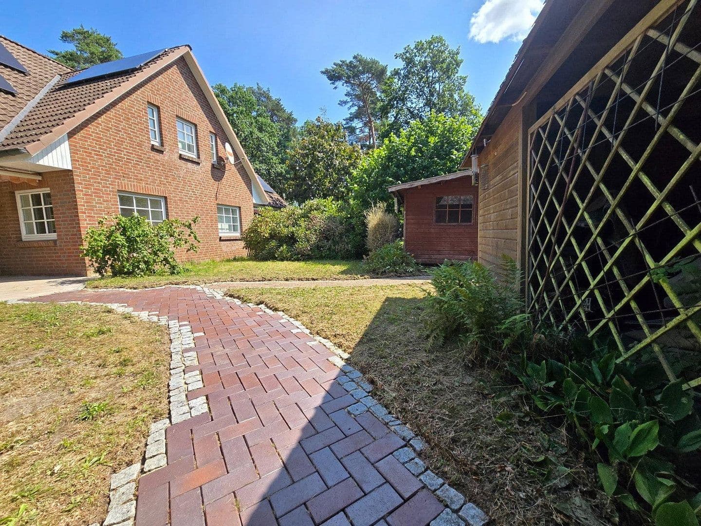 Predaj domu 282 m², pozemok 1.914 m², Handeloh, Dolné Sasko Predaj domu 282 m², pozemok 1.914 m², Handeloh, Dolné Sasko