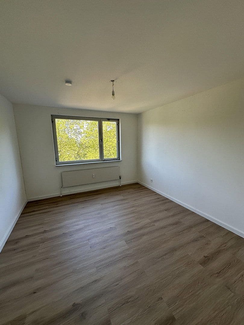 Prenájom bytu 3-izbový 81 m², Eisenacher Straße 4, Koblenz, Porýnie-Falcko Prenájom bytu 3-izbový 81 m², Eisenacher Straße 4, Koblenz, Porýnie-Falcko