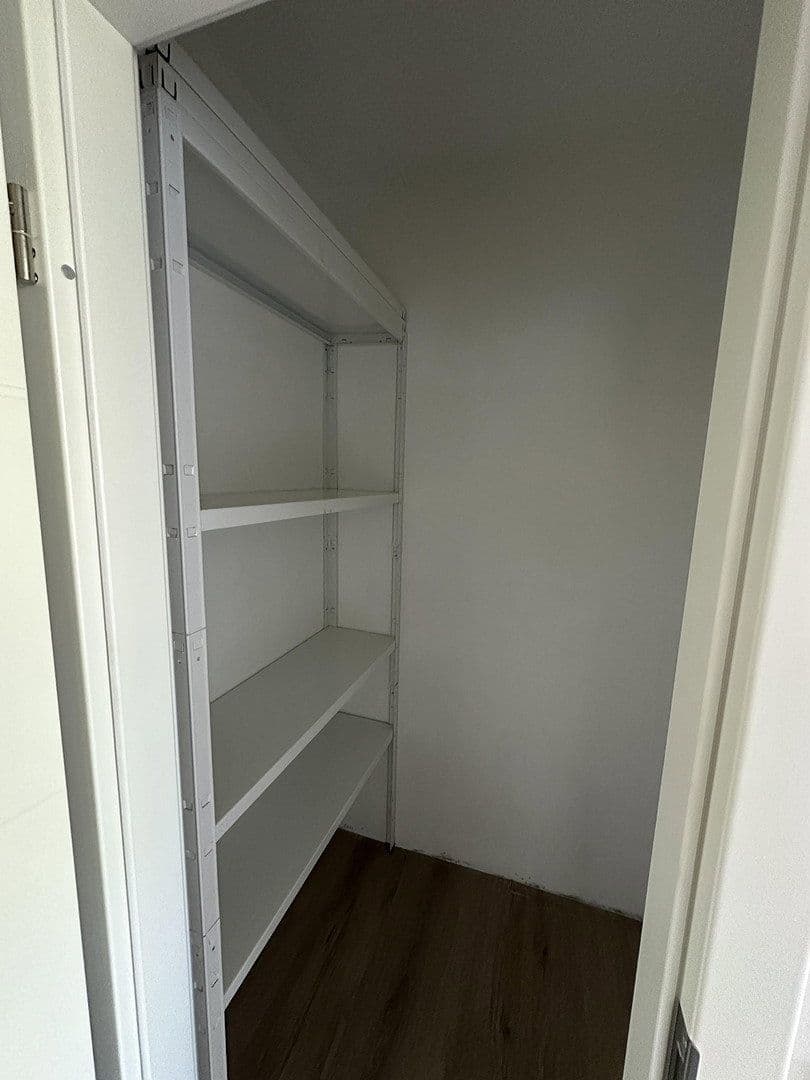 Prenájom bytu 3-izbový 81 m², Eisenacher Straße 4, Koblenz, Porýnie-Falcko Prenájom bytu 3-izbový 81 m², Eisenacher Straße 4, Koblenz, Porýnie-Falcko