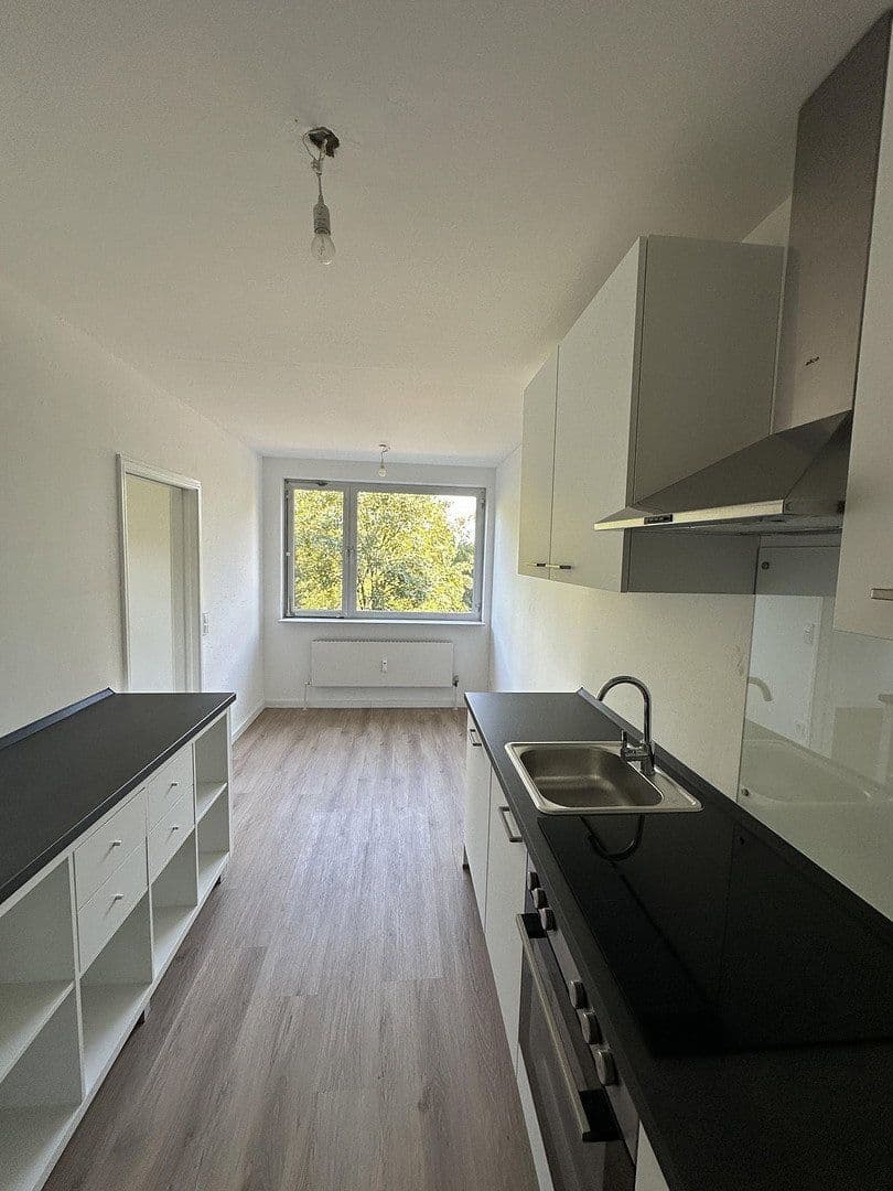 Prenájom bytu 3-izbový 81 m², Eisenacher Straße 4, Koblenz, Porýnie-Falcko Prenájom bytu 3-izbový 81 m², Eisenacher Straße 4, Koblenz, Porýnie-Falcko