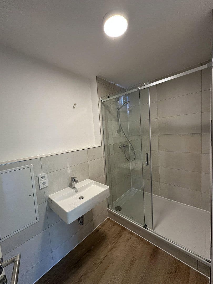 Prenájom bytu 3-izbový 81 m², Eisenacher Straße 4, Koblenz, Porýnie-Falcko Prenájom bytu 3-izbový 81 m², Eisenacher Straße 4, Koblenz, Porýnie-Falcko