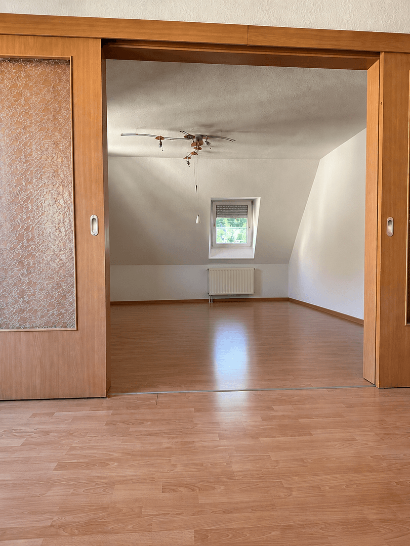 Prenájom bytu 5-izbový 120 m², Sickingenstraße 5, Magdeburg, Sasko-Anhaltsko Prenájom bytu 5-izbový 120 m², Sickingenstraße 5, Magdeburg, Sasko-Anhaltsko