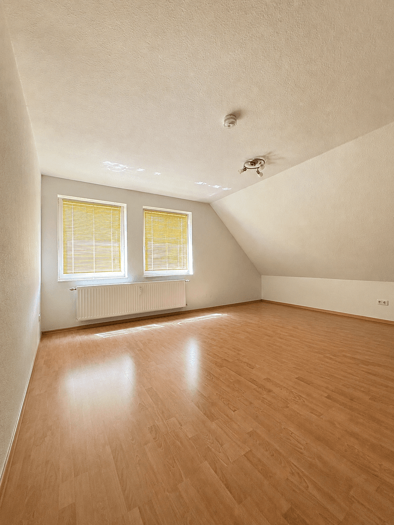 Prenájom bytu 5-izbový 120 m², Sickingenstraße 5, Magdeburg, Sasko-Anhaltsko Prenájom bytu 5-izbový 120 m², Sickingenstraße 5, Magdeburg, Sasko-Anhaltsko