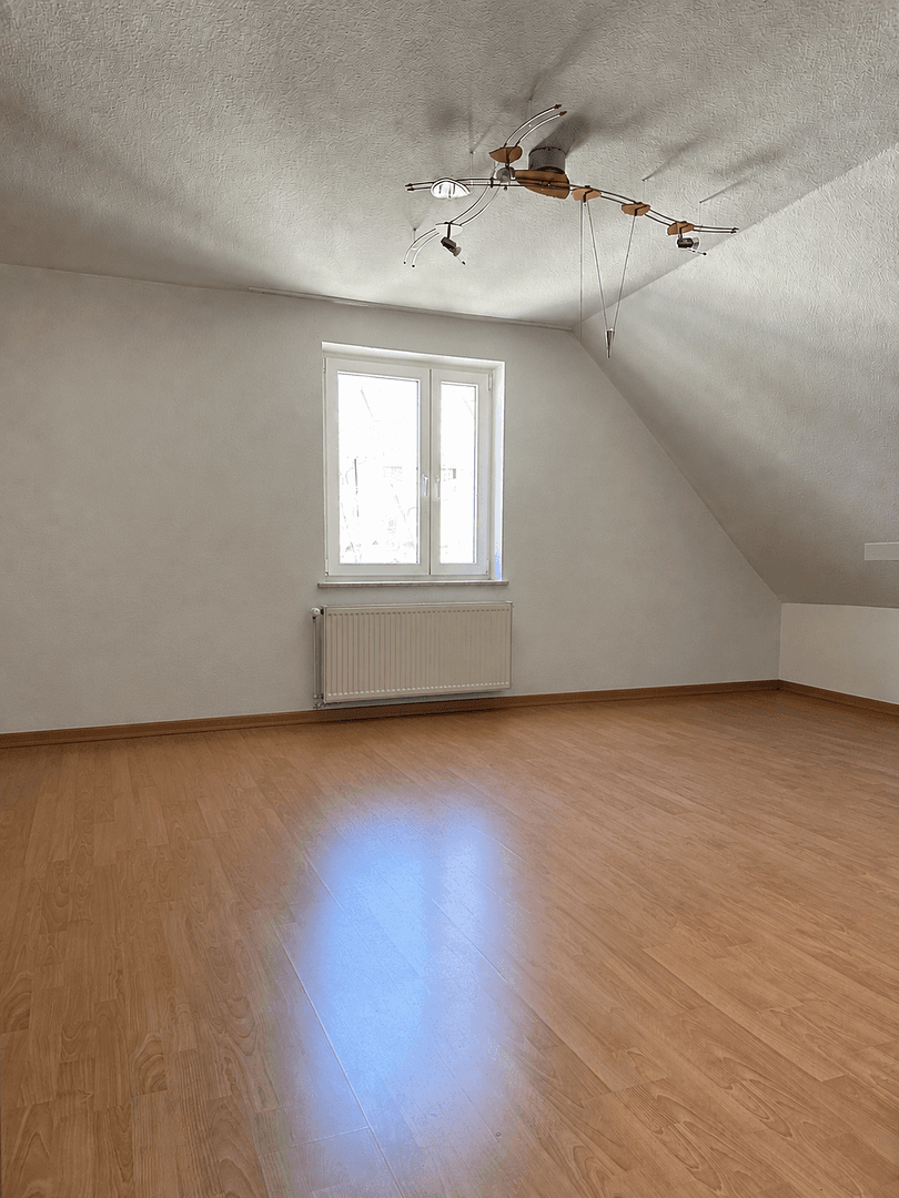 Prenájom bytu 5-izbový 120 m², Sickingenstraße 5, Magdeburg, Sasko-Anhaltsko Prenájom bytu 5-izbový 120 m², Sickingenstraße 5, Magdeburg, Sasko-Anhaltsko