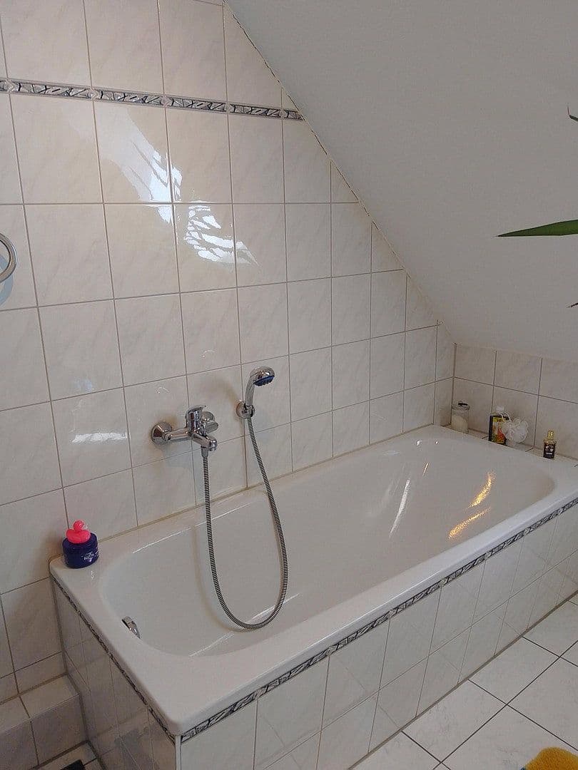 Prenájom bytu 5-izbový 120 m², Sickingenstraße 5, Magdeburg, Sasko-Anhaltsko Prenájom bytu 5-izbový 120 m², Sickingenstraße 5, Magdeburg, Sasko-Anhaltsko