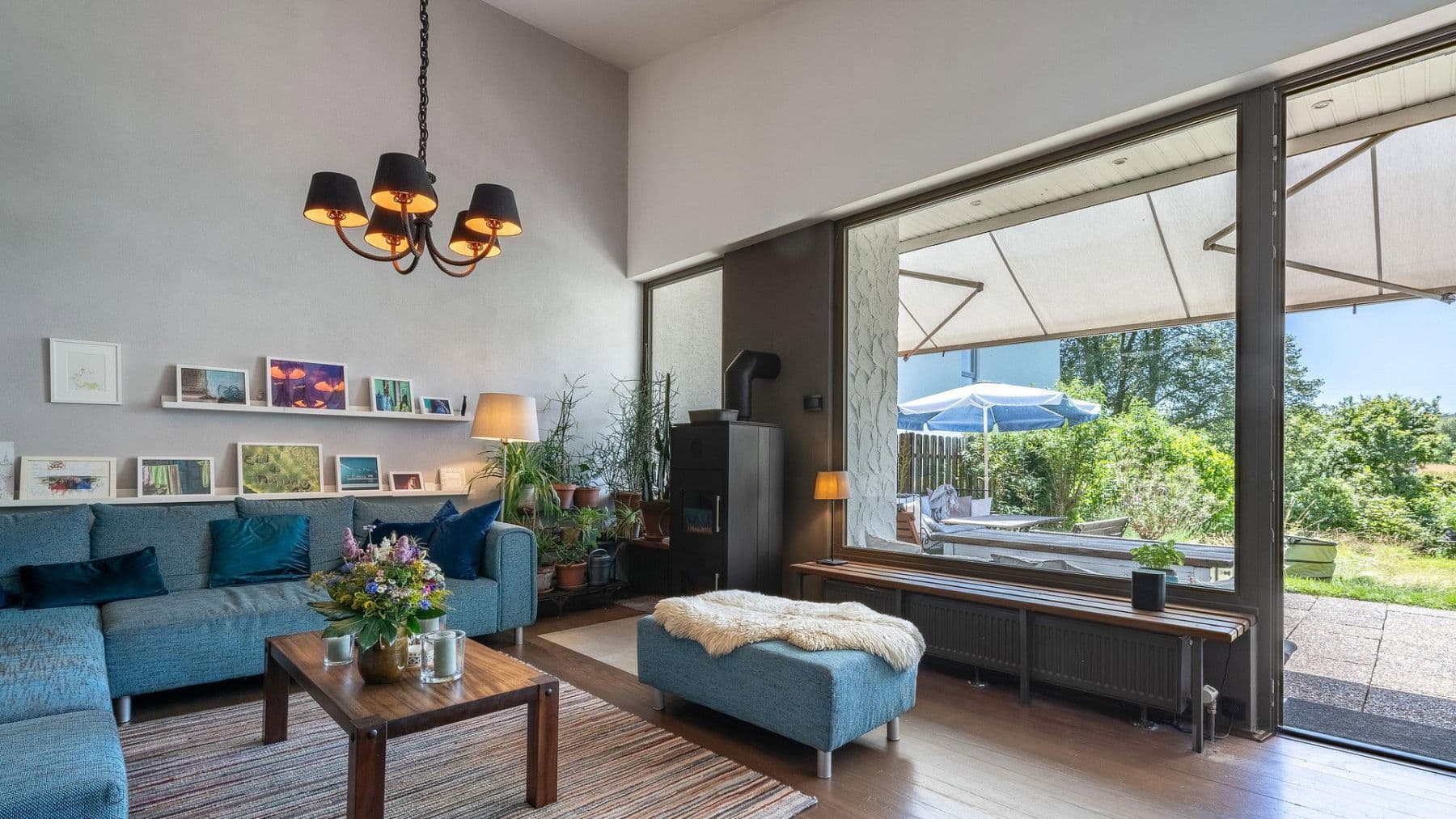 Predaj domu 291 m², pozemok 2.464 m², Daimlerstr. 14, Taunusstein, Hesensko Predaj domu 291 m², pozemok 2.464 m², Daimlerstr. 14, Taunusstein, Hesensko