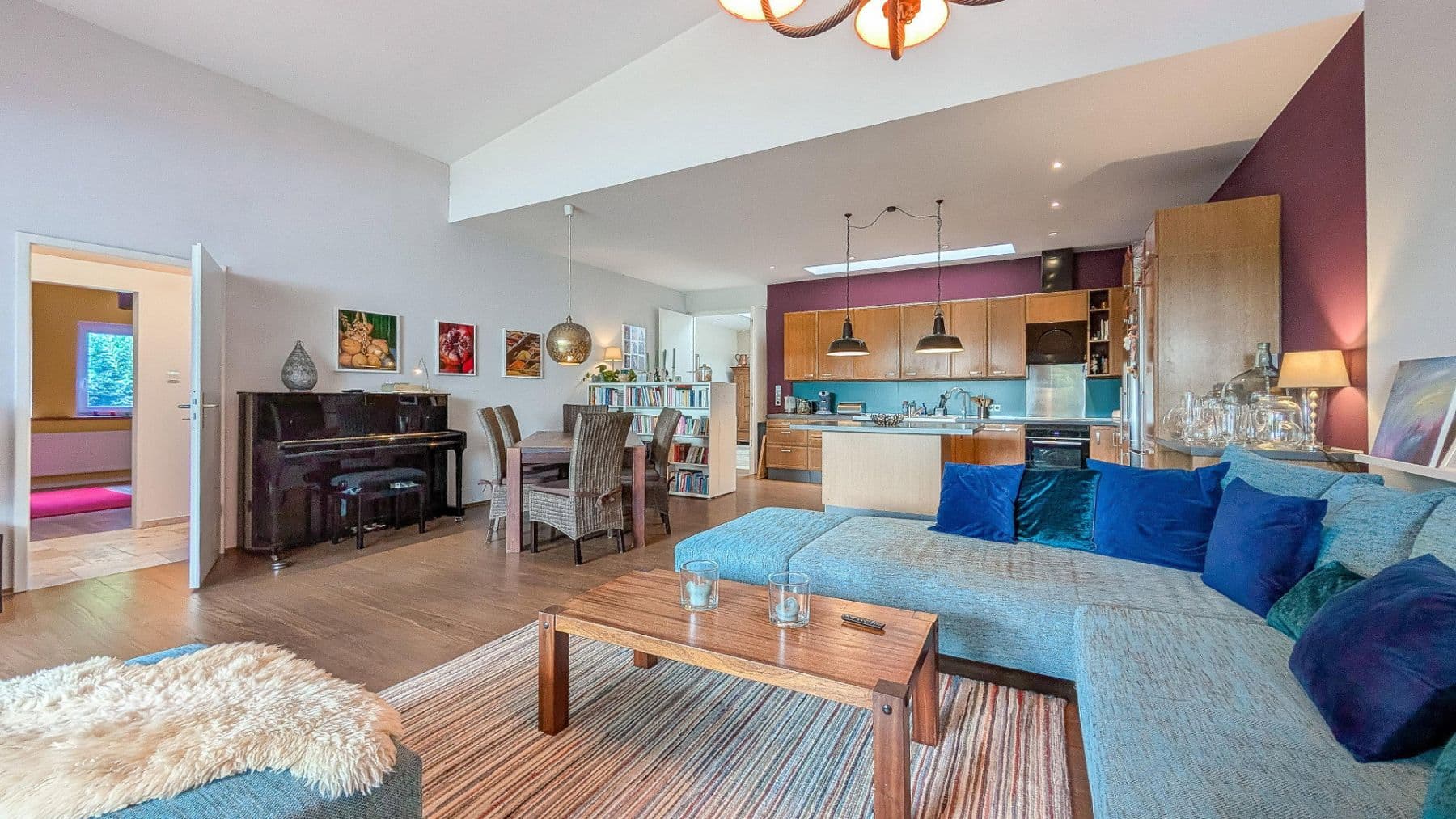 Predaj domu 291 m², pozemok 2.464 m², Daimlerstr. 14, Taunusstein, Hesensko Predaj domu 291 m², pozemok 2.464 m², Daimlerstr. 14, Taunusstein, Hesensko