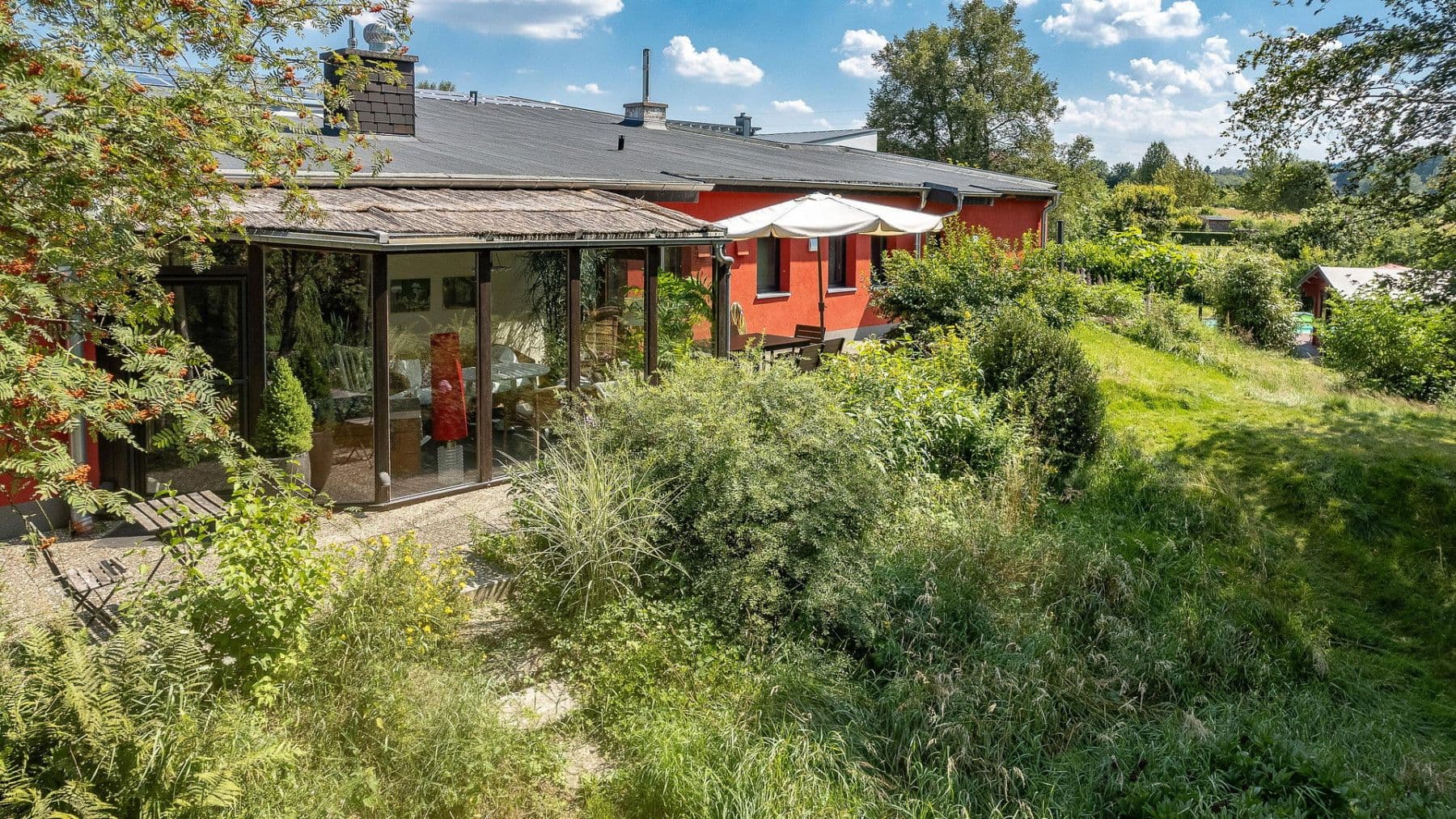 Predaj domu 291 m², pozemok 2.464 m², Daimlerstr. 14, Taunusstein, Hesensko Predaj domu 291 m², pozemok 2.464 m², Daimlerstr. 14, Taunusstein, Hesensko
