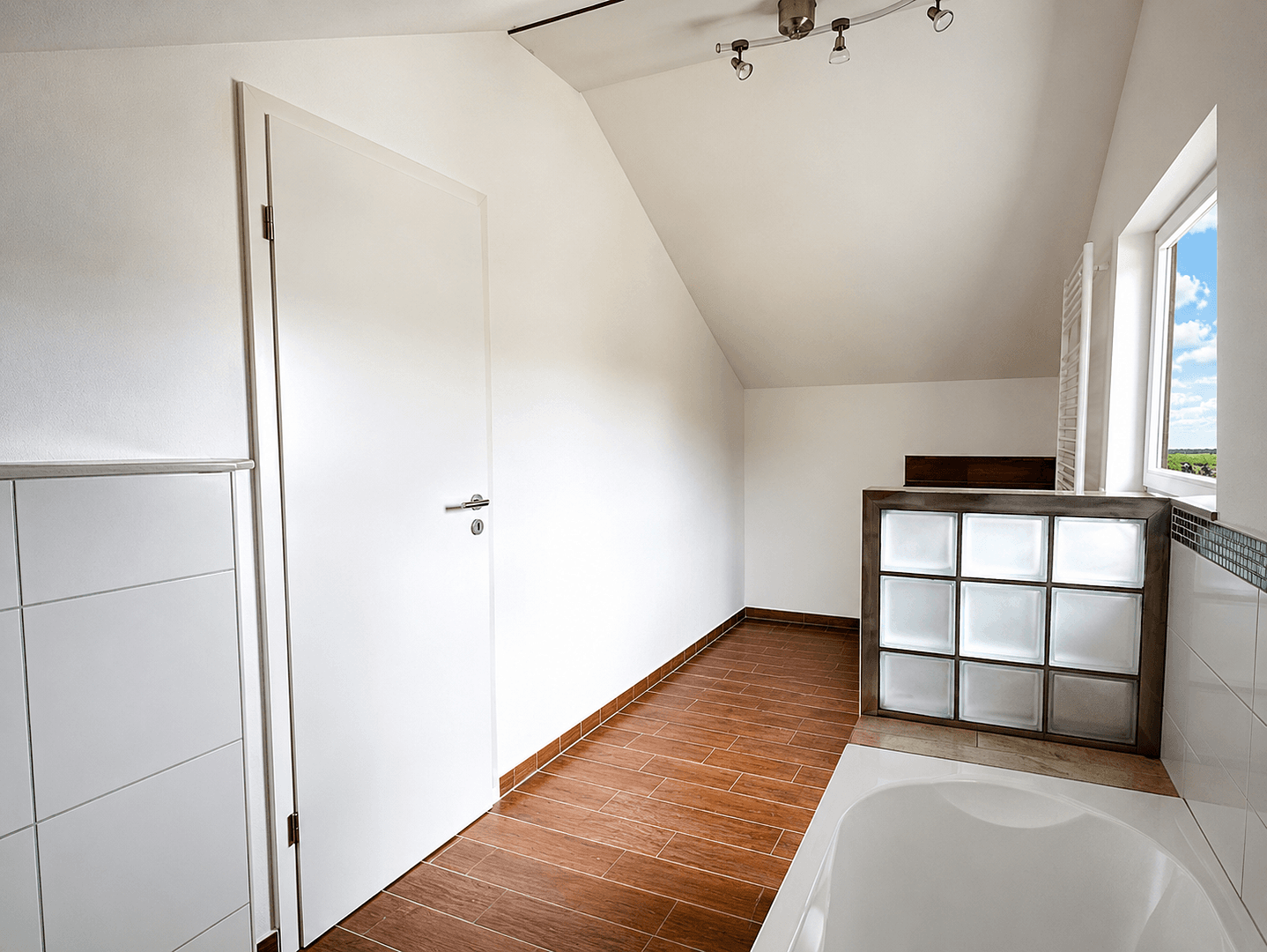 Predaj domu 273 m², pozemok 655 m², Alfred-Nobel-Ring 14, Einbeck, Dolné Sasko Predaj domu 273 m², pozemok 655 m², Alfred-Nobel-Ring 14, Einbeck, Dolné Sasko