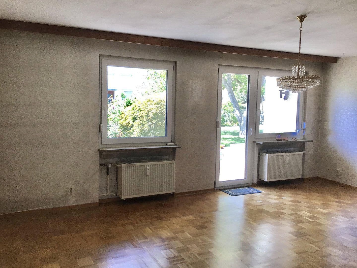 Predaj domu 120 m², pozemok 233 m², Ditzingen, Bádensko-Wurttembersko Predaj domu 120 m², pozemok 233 m², Ditzingen, Bádensko-Wurttembersko