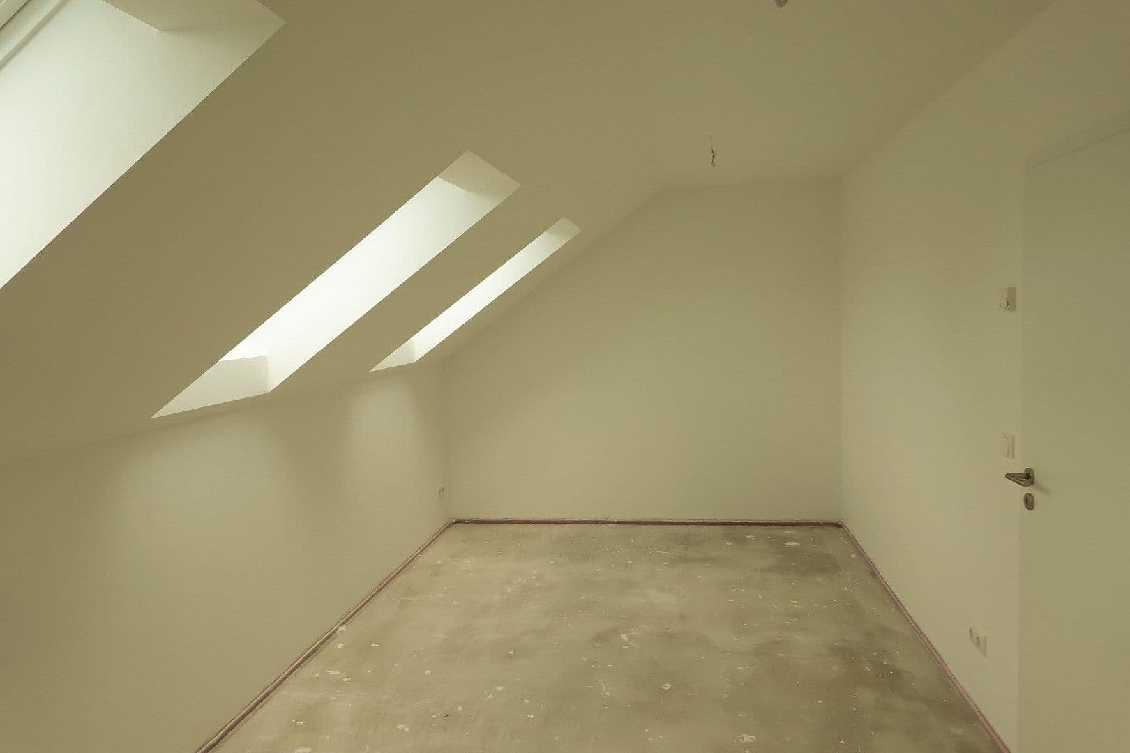 Predaj domu 150 m², pozemok 402 m², Humboldtallee 41, Falkensee, Brandenbursko Predaj domu 150 m², pozemok 402 m², Humboldtallee 41, Falkensee, Brandenbursko