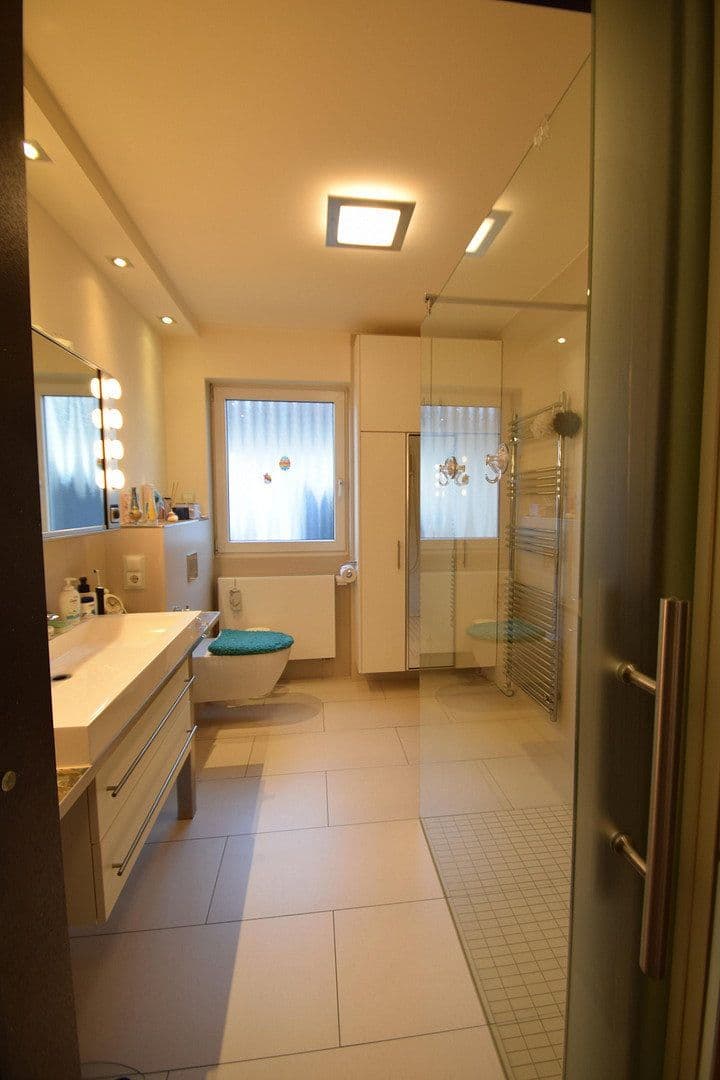 Predaj bytu 3-izbový 134 m², Meisenweg 2, Bad Neuenahr-Ahrweiler, Porýnie-Falcko Predaj bytu 3-izbový 134 m², Meisenweg 2, Bad Neuenahr-Ahrweiler, Porýnie-Falcko