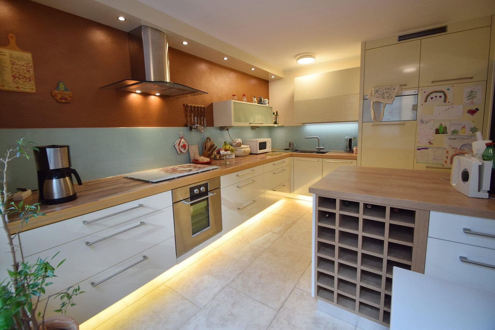 Predaj bytu 3-izbový 134 m², Meisenweg 2, Bad Neuenahr-Ahrweiler, Porýnie-Falcko Predaj bytu 3-izbový 134 m², Meisenweg 2, Bad Neuenahr-Ahrweiler, Porýnie-Falcko