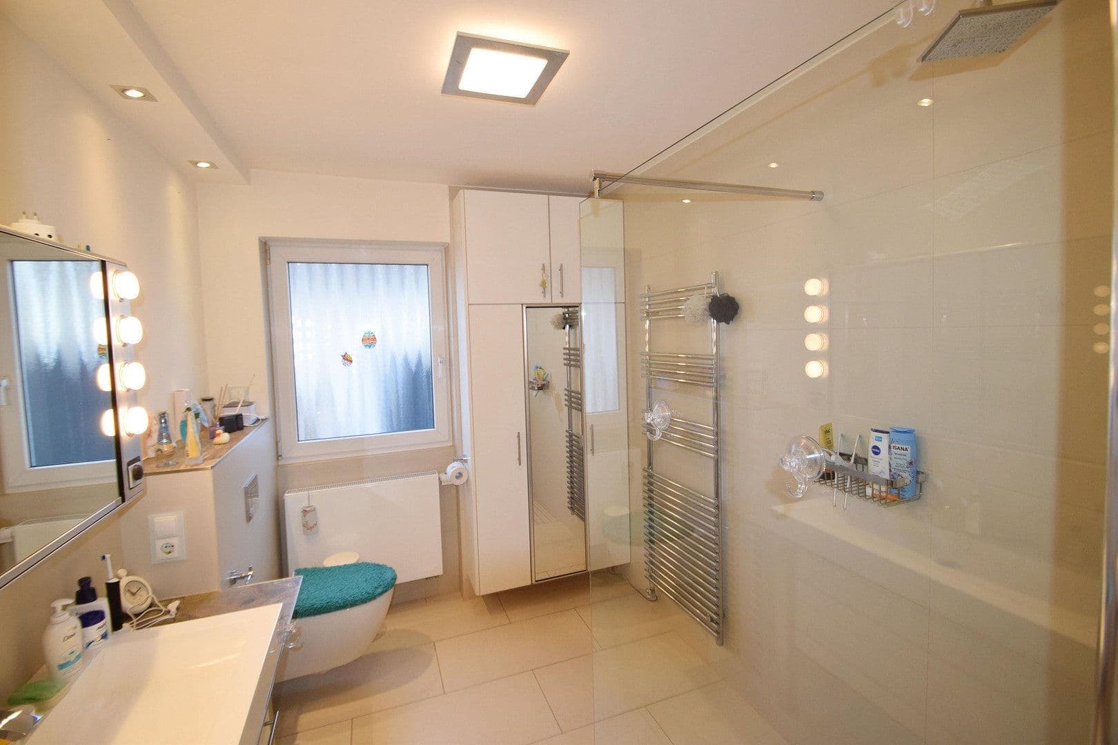 Predaj bytu 3-izbový 134 m², Meisenweg 2, Bad Neuenahr-Ahrweiler, Porýnie-Falcko Predaj bytu 3-izbový 134 m², Meisenweg 2, Bad Neuenahr-Ahrweiler, Porýnie-Falcko