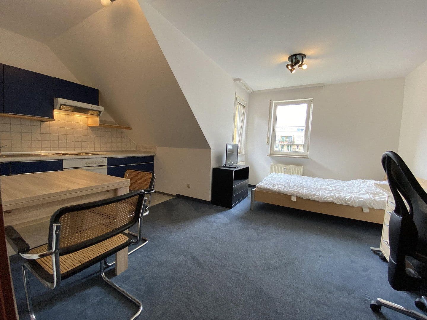 Prenájom bytu 1-izbový 25 m², Karl-Bröger-Straße 18, Nürnberg, Bavorsko Prenájom bytu 1-izbový 25 m², Karl-Bröger-Straße 18, Nürnberg, Bavorsko