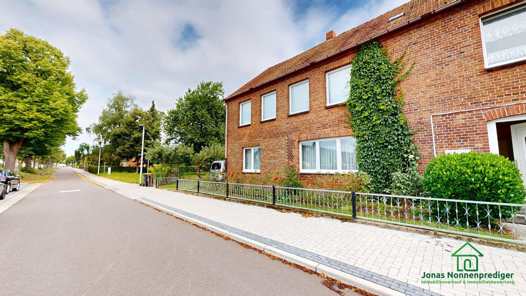 Predaj domu 296 m², pozemok 964 m², Gadebuscher Straße 136, Schwerin, Meklenbursko-Predpomoransko Predaj domu 296 m², pozemok 964 m², Gadebuscher Straße 136, Schwerin, Meklenbursko-Predpomoransko