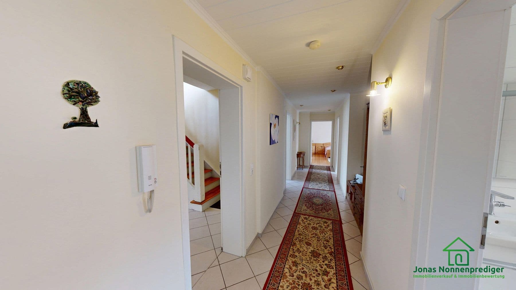 Predaj domu 296 m², pozemok 964 m², Gadebuscher Straße 136, Schwerin, Meklenbursko-Predpomoransko Predaj domu 296 m², pozemok 964 m², Gadebuscher Straße 136, Schwerin, Meklenbursko-Predpomoransko