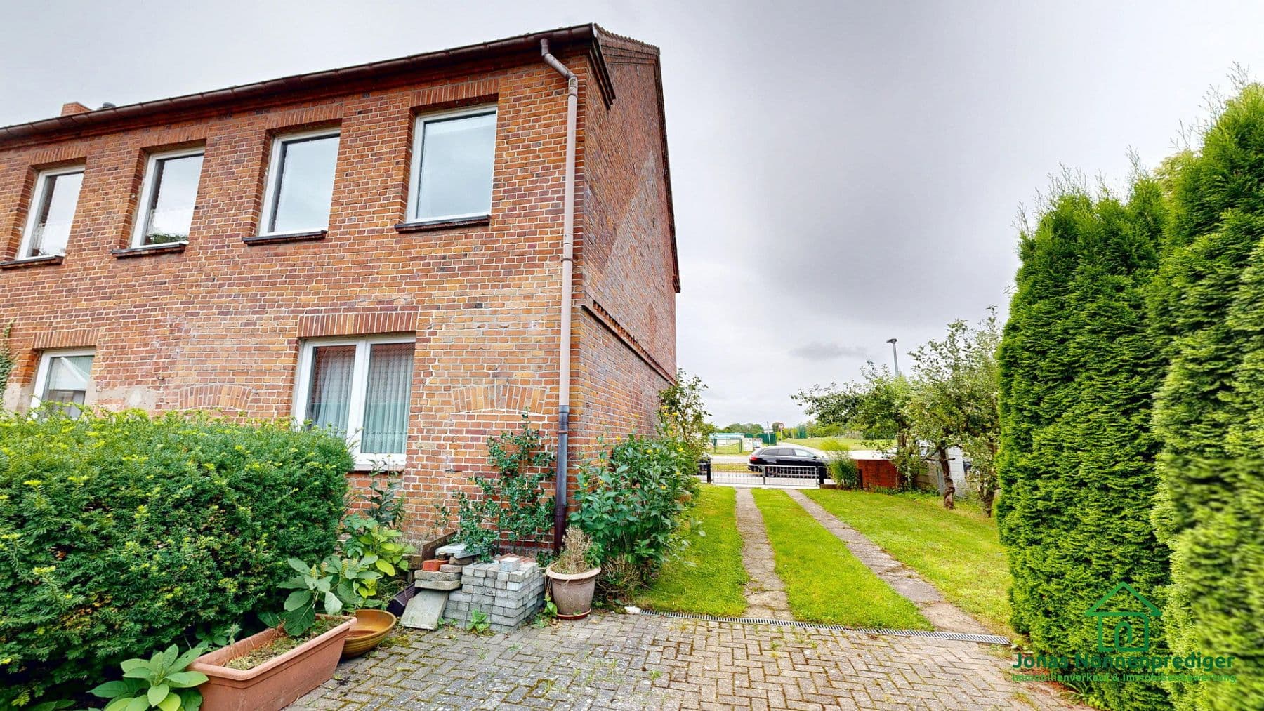 Predaj domu 296 m², pozemok 964 m², Gadebuscher Straße 136, Schwerin, Meklenbursko-Predpomoransko Predaj domu 296 m², pozemok 964 m², Gadebuscher Straße 136, Schwerin, Meklenbursko-Predpomoransko