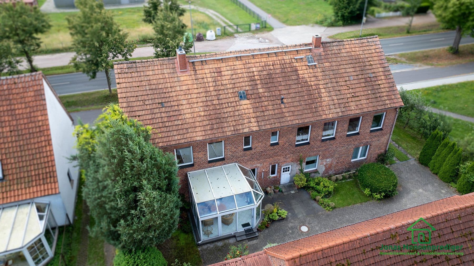 Predaj domu 296 m², pozemok 964 m², Gadebuscher Straße 136, Schwerin, Meklenbursko-Predpomoransko Predaj domu 296 m², pozemok 964 m², Gadebuscher Straße 136, Schwerin, Meklenbursko-Predpomoransko