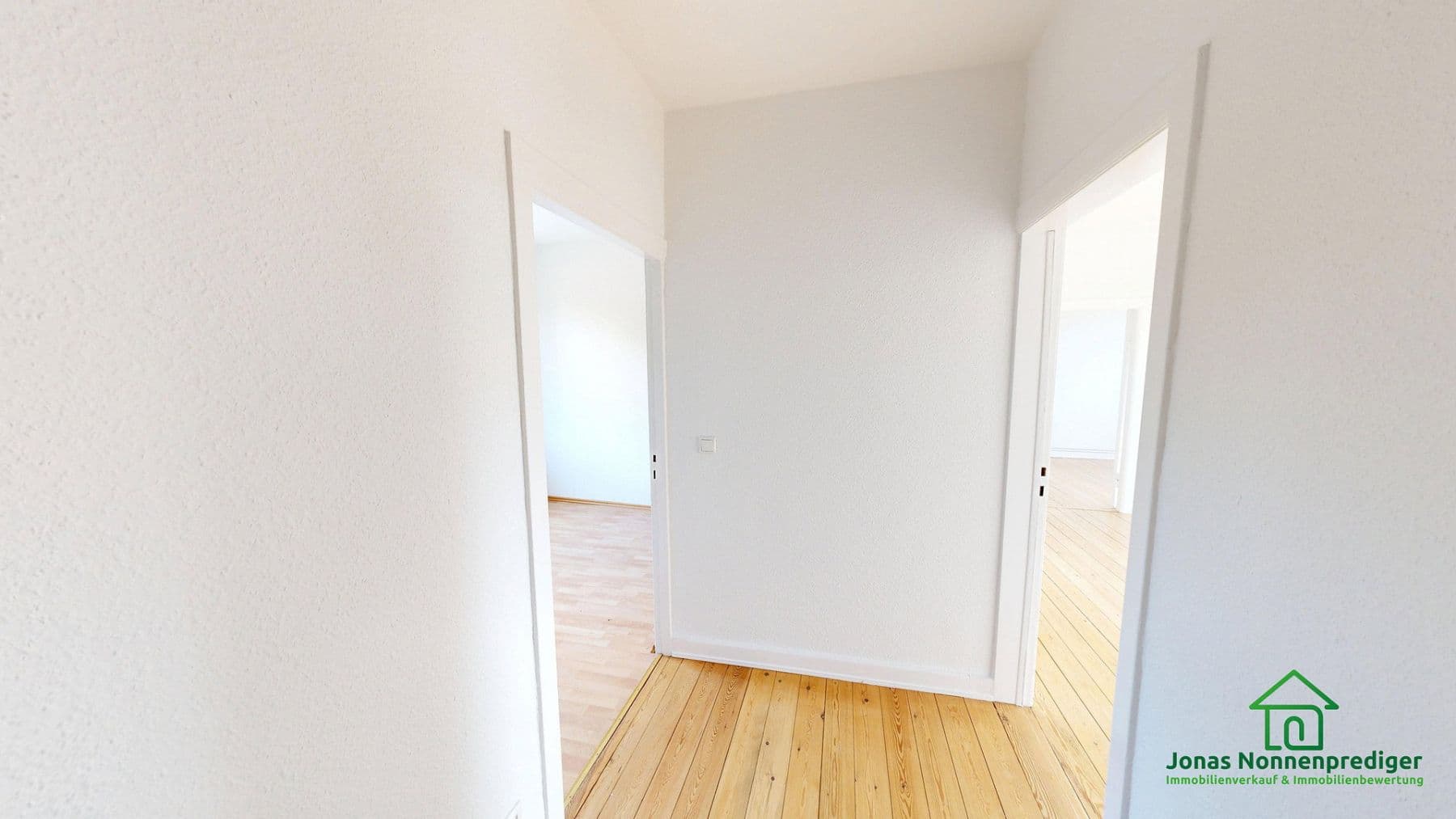 Predaj domu 296 m², pozemok 964 m², Gadebuscher Straße 136, Schwerin, Meklenbursko-Predpomoransko Predaj domu 296 m², pozemok 964 m², Gadebuscher Straße 136, Schwerin, Meklenbursko-Predpomoransko