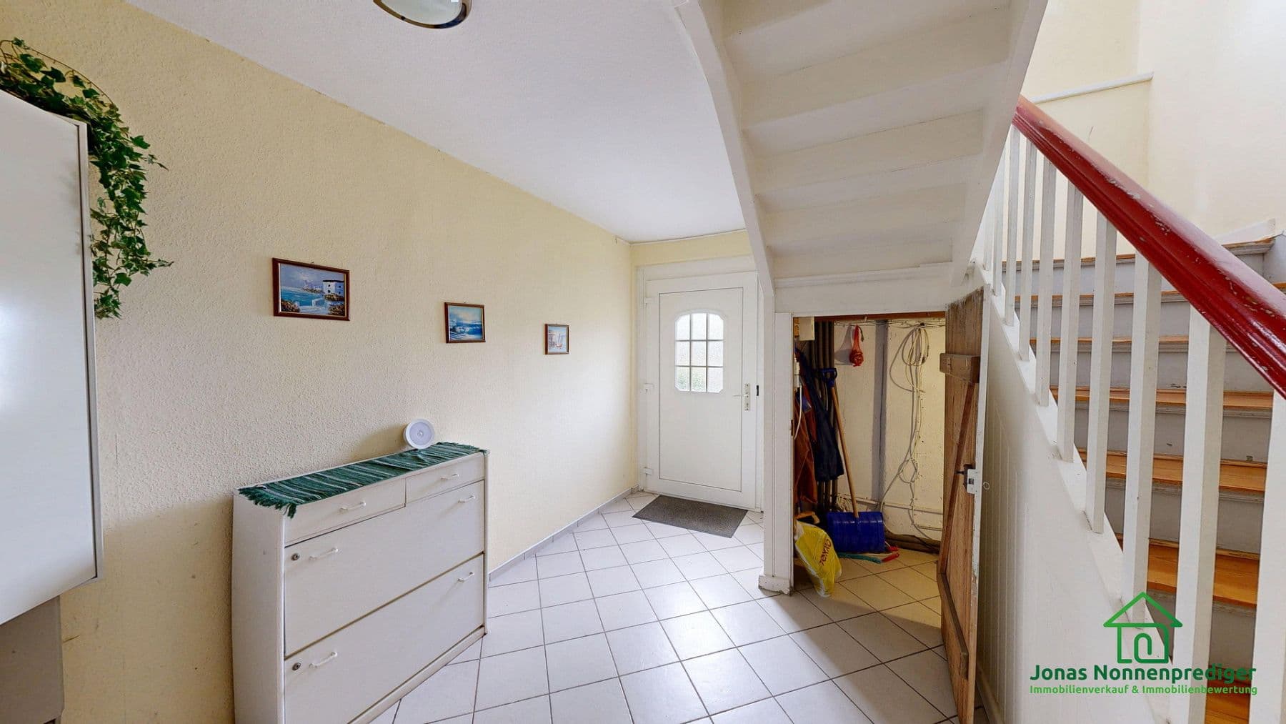 Predaj domu 296 m², pozemok 964 m², Gadebuscher Straße 136, Schwerin, Meklenbursko-Predpomoransko Predaj domu 296 m², pozemok 964 m², Gadebuscher Straße 136, Schwerin, Meklenbursko-Predpomoransko