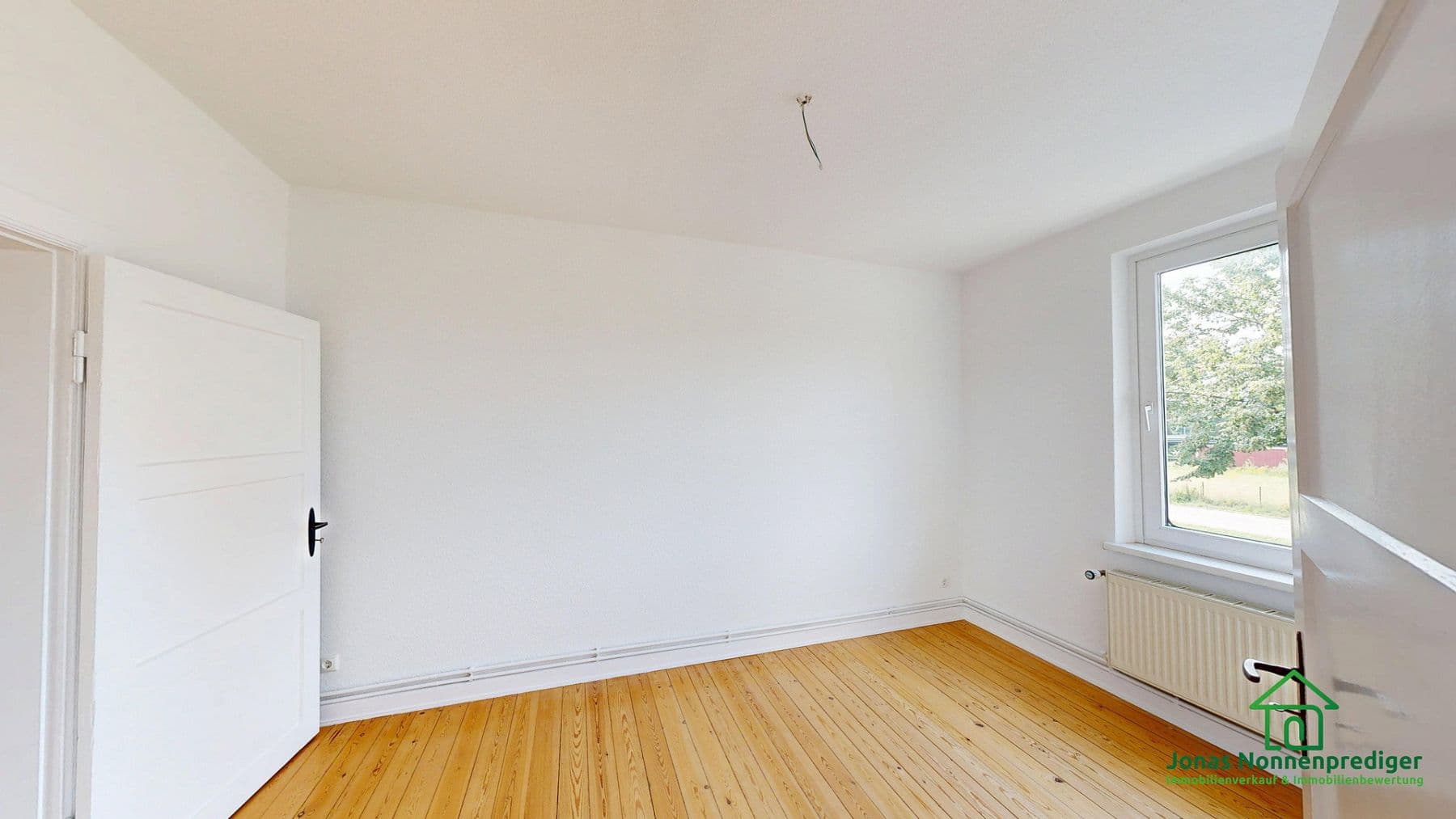 Predaj domu 296 m², pozemok 964 m², Gadebuscher Straße 136, Schwerin, Meklenbursko-Predpomoransko Predaj domu 296 m², pozemok 964 m², Gadebuscher Straße 136, Schwerin, Meklenbursko-Predpomoransko
