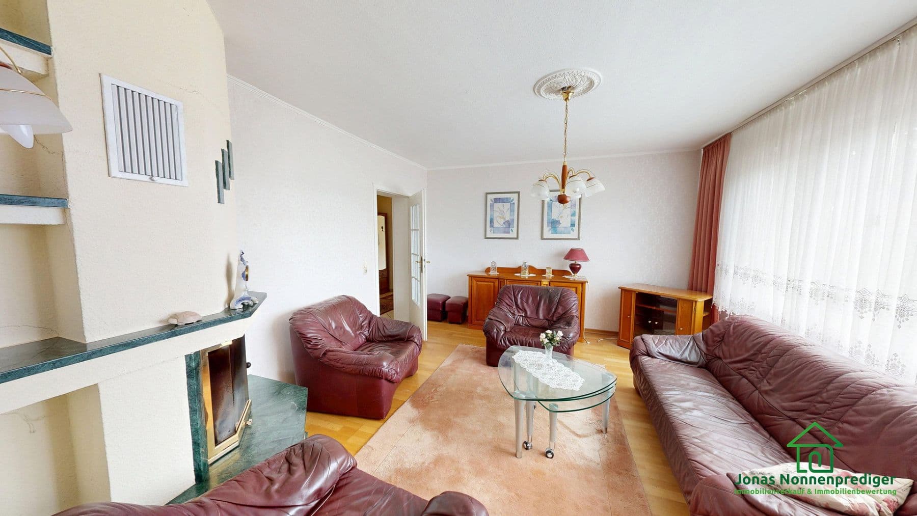 Predaj domu 296 m², pozemok 964 m², Gadebuscher Straße 136, Schwerin, Meklenbursko-Predpomoransko Predaj domu 296 m², pozemok 964 m², Gadebuscher Straße 136, Schwerin, Meklenbursko-Predpomoransko