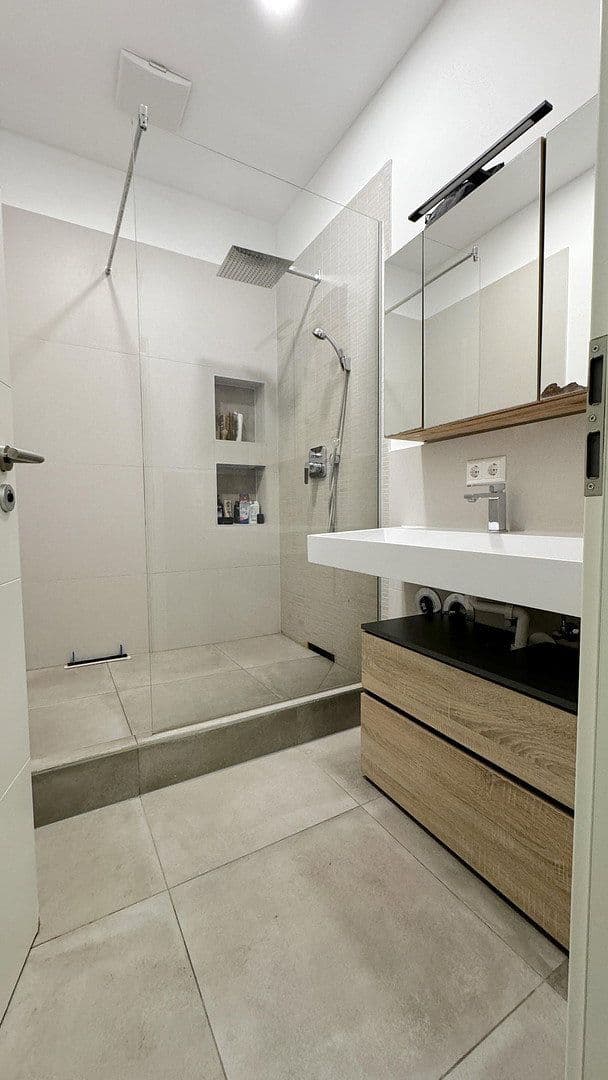 Predaj bytu 5-izbový 123 m², Stuttgart, Bádensko-Wurttembersko Predaj bytu 5-izbový 123 m², Stuttgart, Bádensko-Wurttembersko