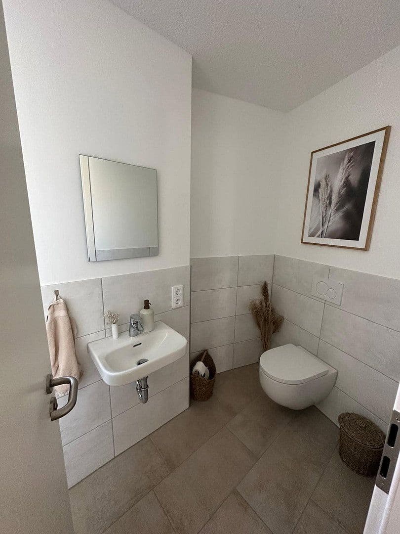 Prenájom bytu 3-izbový 78 m², Flörsheim, Hesensko Prenájom bytu 3-izbový 78 m², Flörsheim, Hesensko