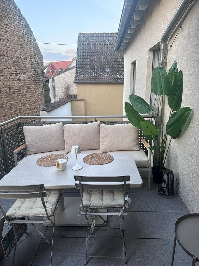 Prenájom bytu 3-izbový 78 m², Flörsheim, Hesensko Prenájom bytu 3-izbový 78 m², Flörsheim, Hesensko