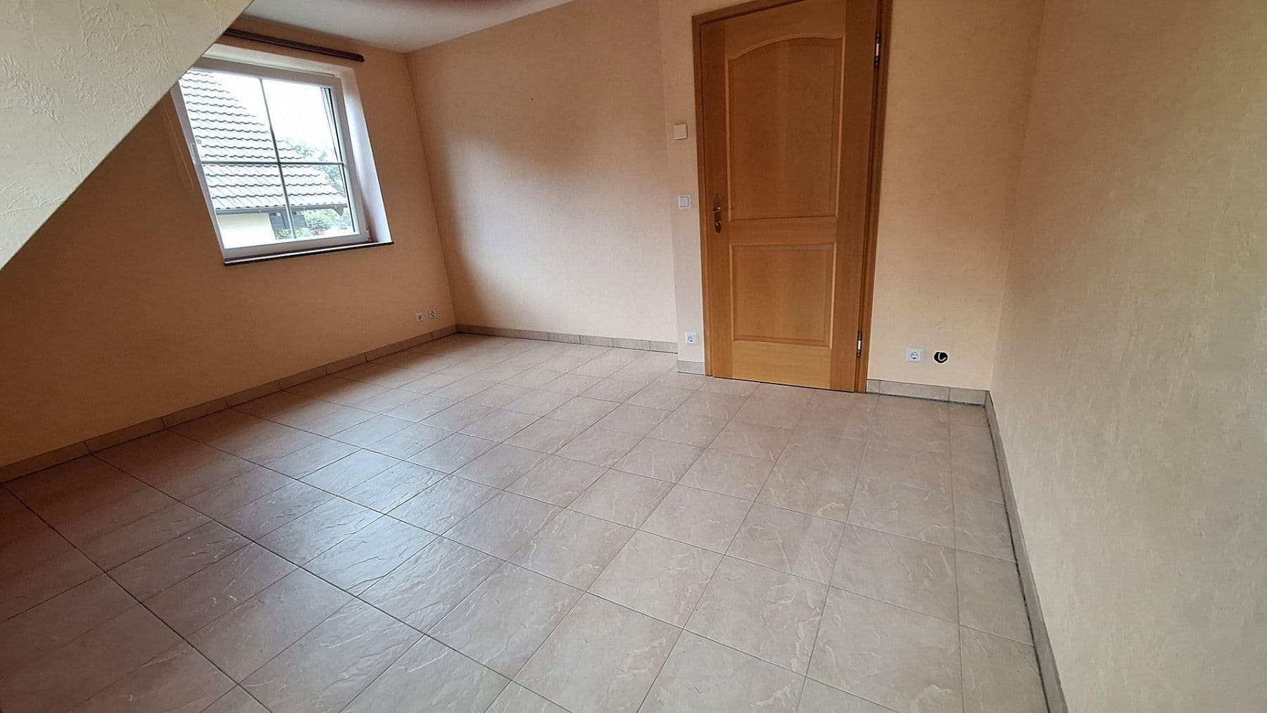 Predaj domu 113 m², pozemok 495 m², Krostitz, Sasko Predaj domu 113 m², pozemok 495 m², Krostitz, Sasko