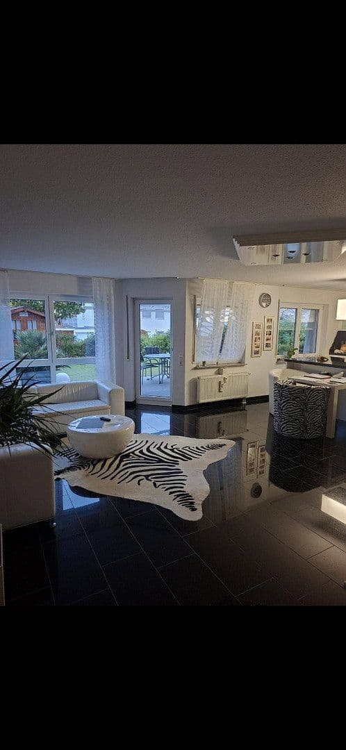 Predaj bytu 2-izbový 75 m², Marbach am Neckar, Bádensko-Wurttembersko Predaj bytu 2-izbový 75 m², Marbach am Neckar, Bádensko-Wurttembersko
