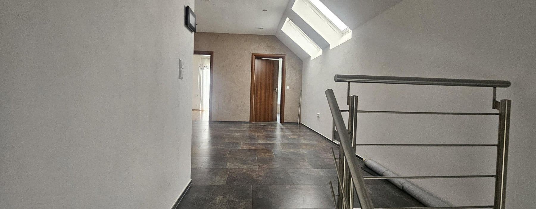 Predaj domu 209 m², pozemok 334 m², Lichtensteinstr., 64, Reutlingen, Bádensko-Wurttembersko Predaj domu 209 m², pozemok 334 m², Lichtensteinstr., 64, Reutlingen, Bádensko-Wurttembersko