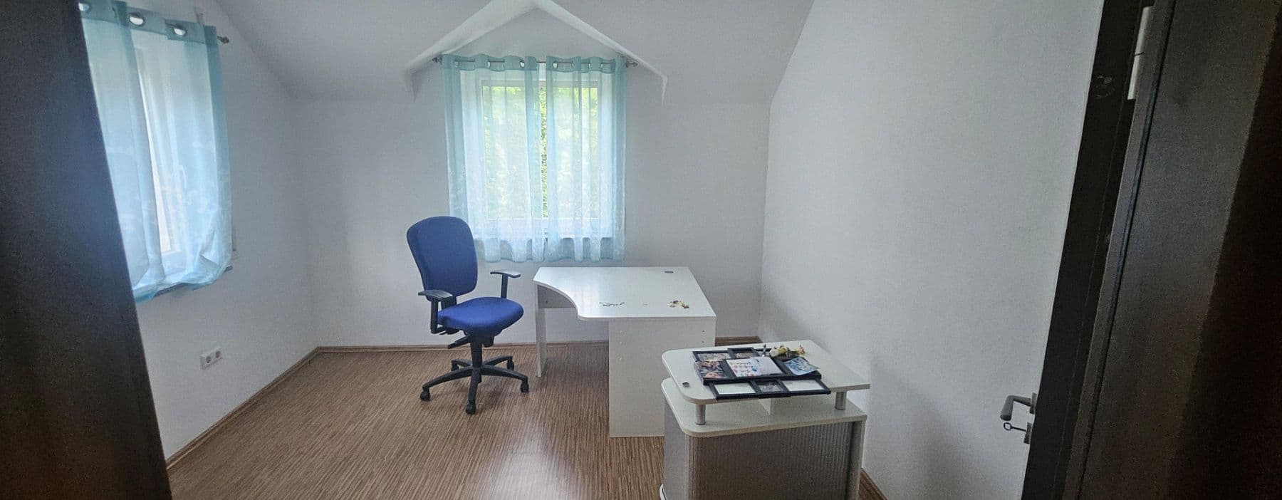 Predaj domu 209 m², pozemok 334 m², Lichtensteinstr., 64, Reutlingen, Bádensko-Wurttembersko Predaj domu 209 m², pozemok 334 m², Lichtensteinstr., 64, Reutlingen, Bádensko-Wurttembersko