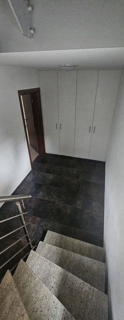 Predaj domu 209 m², pozemok 334 m², Lichtensteinstr., 64, Reutlingen, Bádensko-Wurttembersko Predaj domu 209 m², pozemok 334 m², Lichtensteinstr., 64, Reutlingen, Bádensko-Wurttembersko