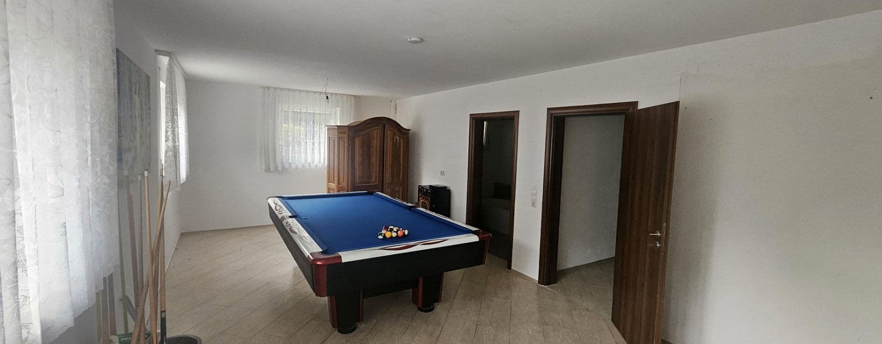 Predaj domu 209 m², pozemok 334 m², Lichtensteinstr., 64, Reutlingen, Bádensko-Wurttembersko Predaj domu 209 m², pozemok 334 m², Lichtensteinstr., 64, Reutlingen, Bádensko-Wurttembersko