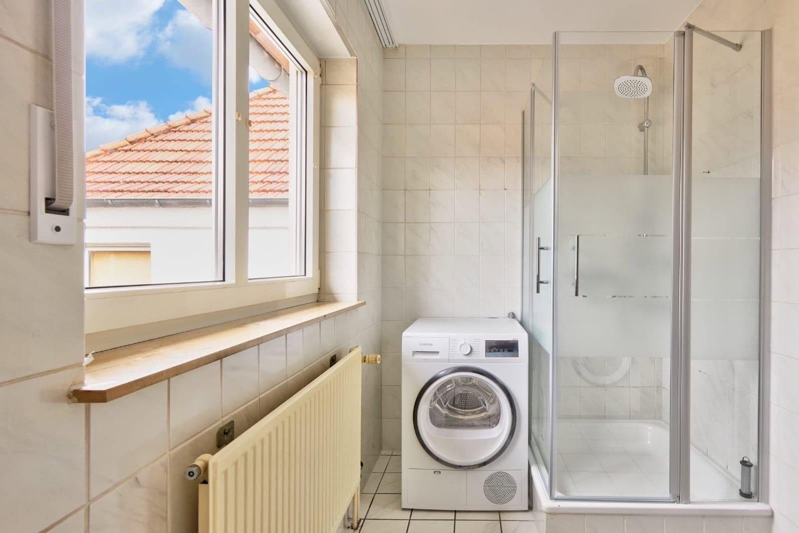 Prenájom bytu 3-izbový 95 m², Werkstättestraße 5, Kaiserslautern, Porýnie-Falcko Prenájom bytu 3-izbový 95 m², Werkstättestraße 5, Kaiserslautern, Porýnie-Falcko