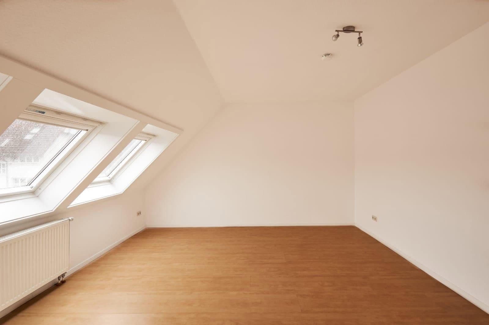 Prenájom bytu 3-izbový 95 m², Werkstättestraße 5, Kaiserslautern, Porýnie-Falcko Prenájom bytu 3-izbový 95 m², Werkstättestraße 5, Kaiserslautern, Porýnie-Falcko