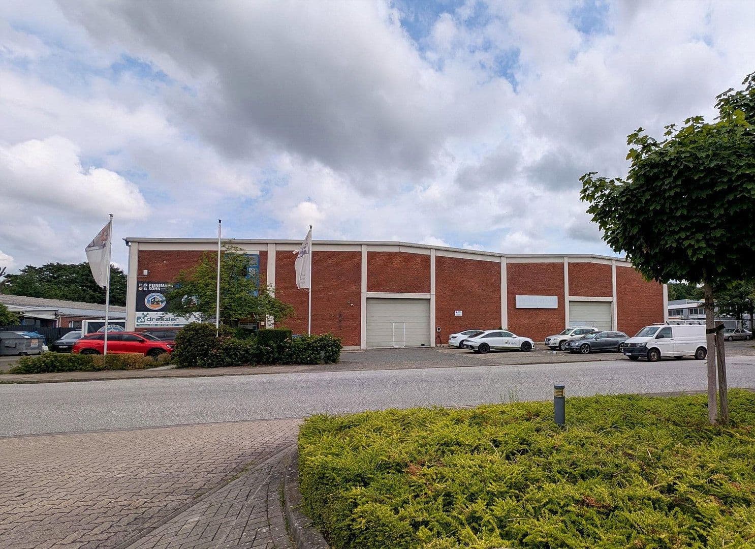 Predaj nebytového priestoru 6.749 m², Norderstedt, Šlezvicko-Holštajnsko Predaj nebytového priestoru 6.749 m², Norderstedt, Šlezvicko-Holštajnsko