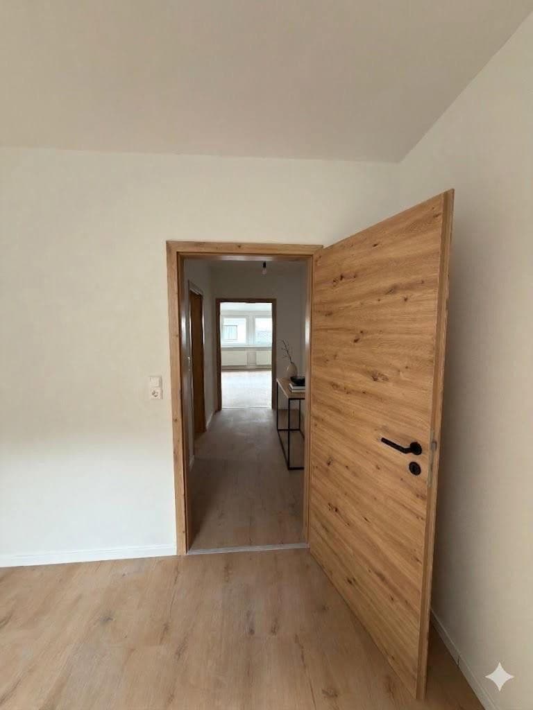 Prenájom bytu 3-izbový 130 m², Schlossberg 1, Sankt Goar, Porýnie-Falcko Prenájom bytu 3-izbový 130 m², Schlossberg 1, Sankt Goar, Porýnie-Falcko