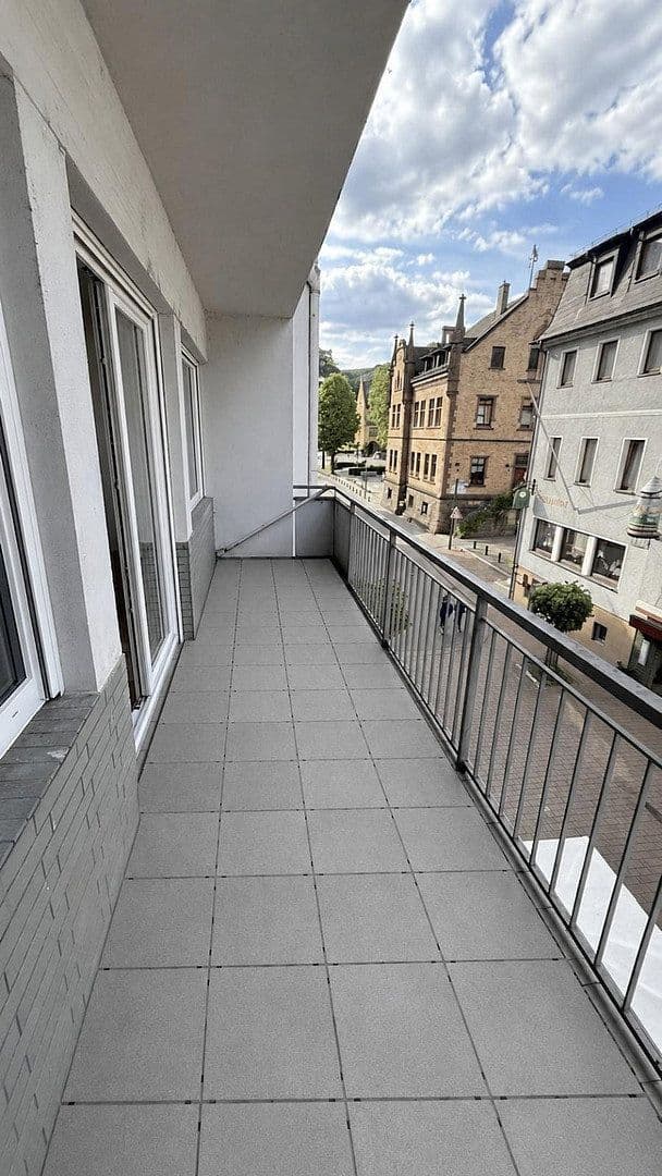 Prenájom bytu 3-izbový 130 m², Schlossberg 1, Sankt Goar, Porýnie-Falcko Prenájom bytu 3-izbový 130 m², Schlossberg 1, Sankt Goar, Porýnie-Falcko