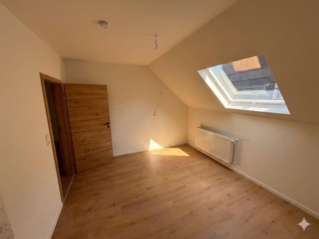 Prenájom bytu 3-izbový 130 m², Schlossberg 1, Sankt Goar, Porýnie-Falcko Prenájom bytu 3-izbový 130 m², Schlossberg 1, Sankt Goar, Porýnie-Falcko