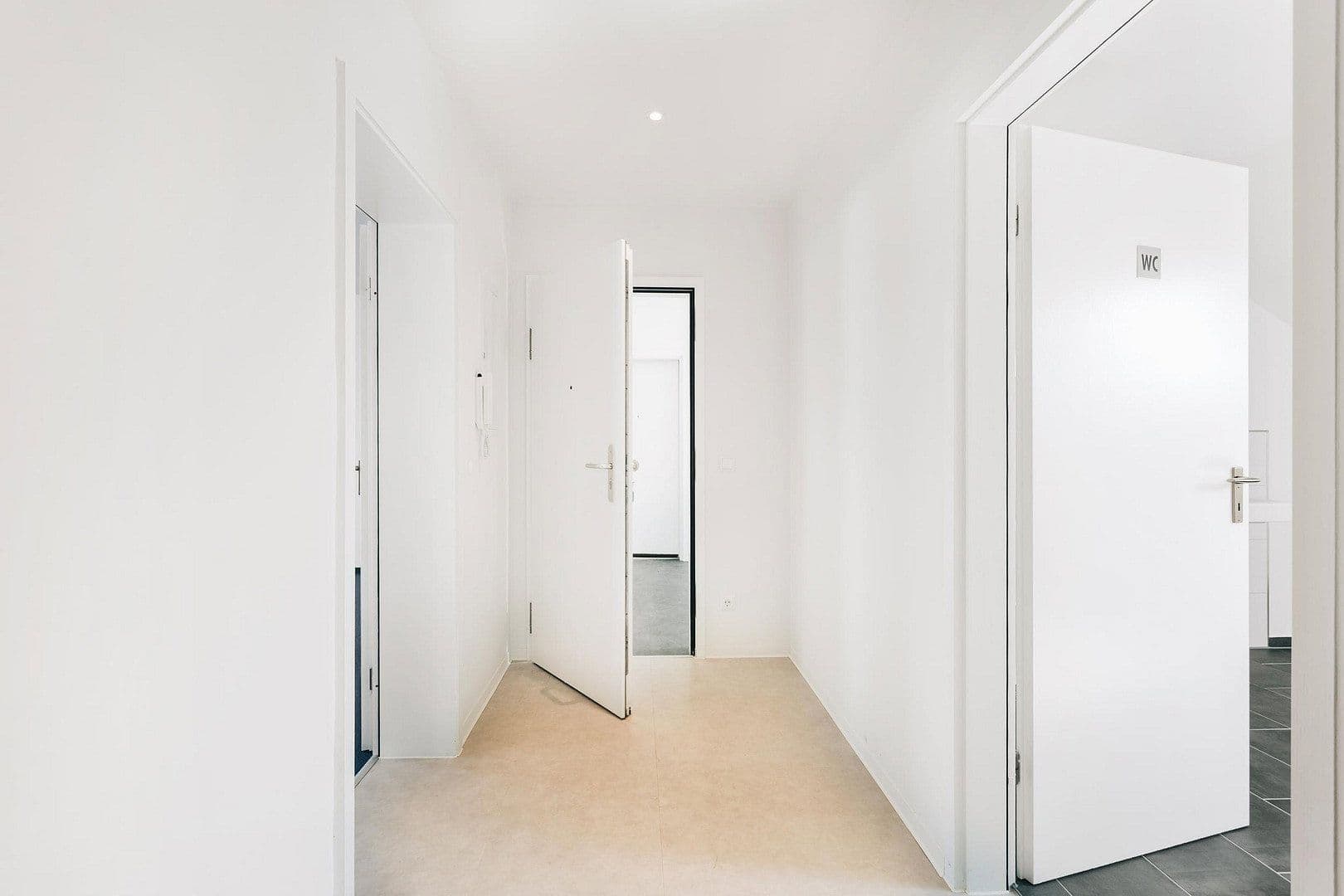 Prenájom kancelárie 218 m², Zum Wiesengrund 8, Wilsdruff, Sasko Prenájom kancelárie 218 m², Zum Wiesengrund 8, Wilsdruff, Sasko
