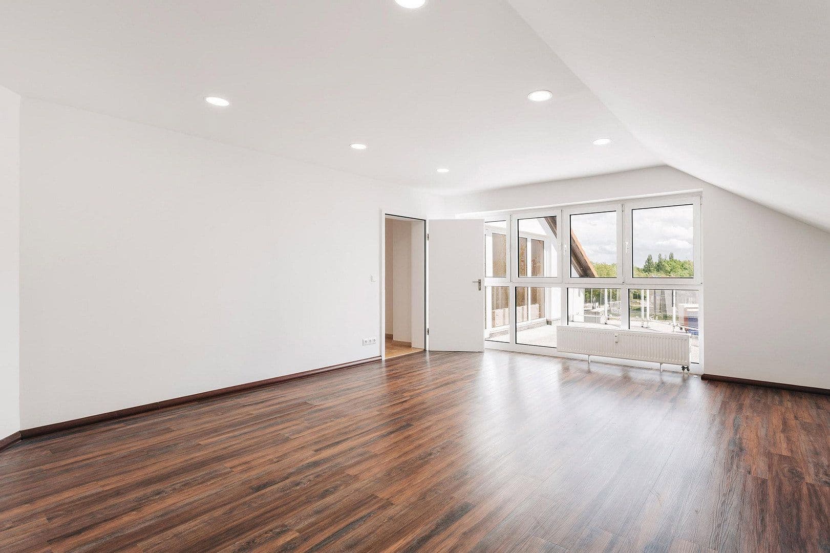 Prenájom kancelárie 218 m², Zum Wiesengrund 8, Wilsdruff, Sasko Prenájom kancelárie 218 m², Zum Wiesengrund 8, Wilsdruff, Sasko