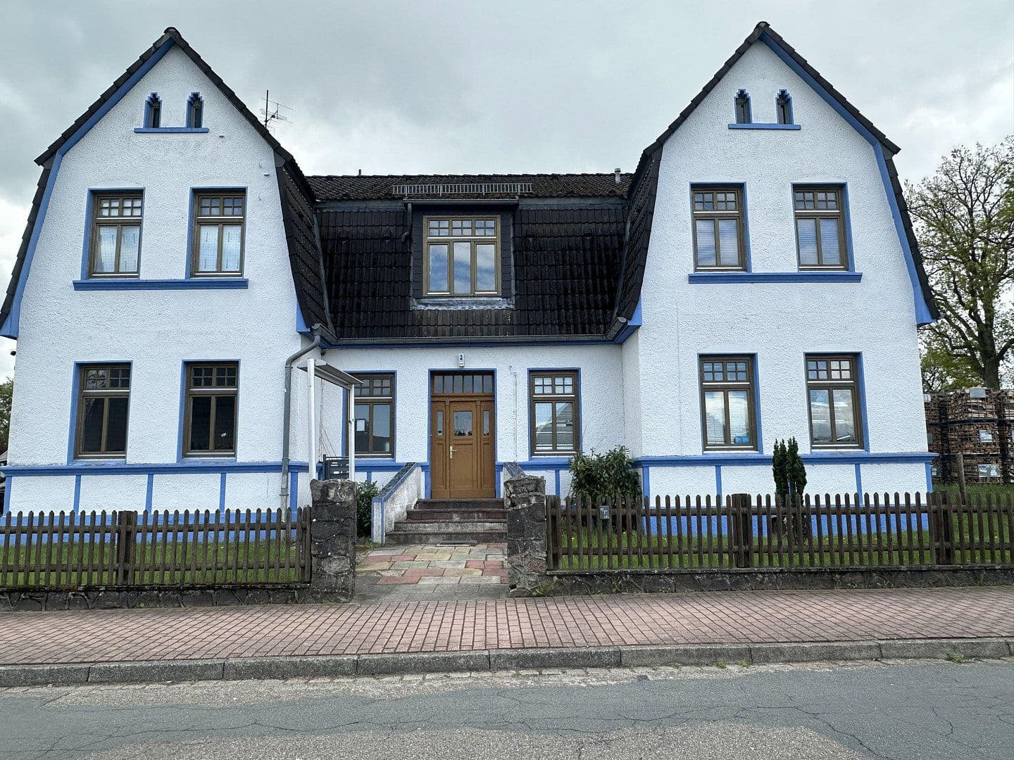 Predaj domu 268 m², pozemok 1.986 m², Tannrähmsweg 3, Suderburg, Dolné Sasko Predaj domu 268 m², pozemok 1.986 m², Tannrähmsweg 3, Suderburg, Dolné Sasko